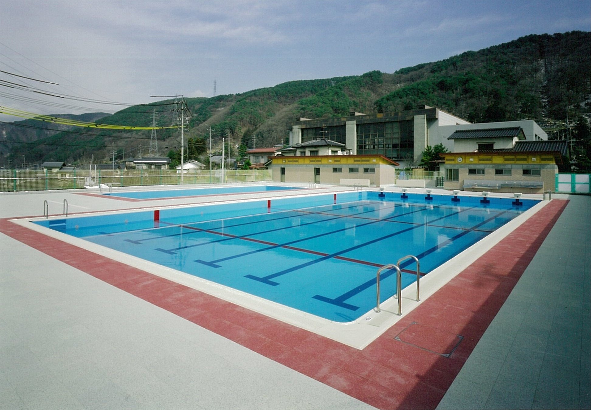 安曇野市 明南小学校 明科中学校 プール 体育施設 伊藤建築設計事務所