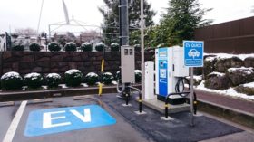 木曽町日義道の駅 電気自動車急速充電器